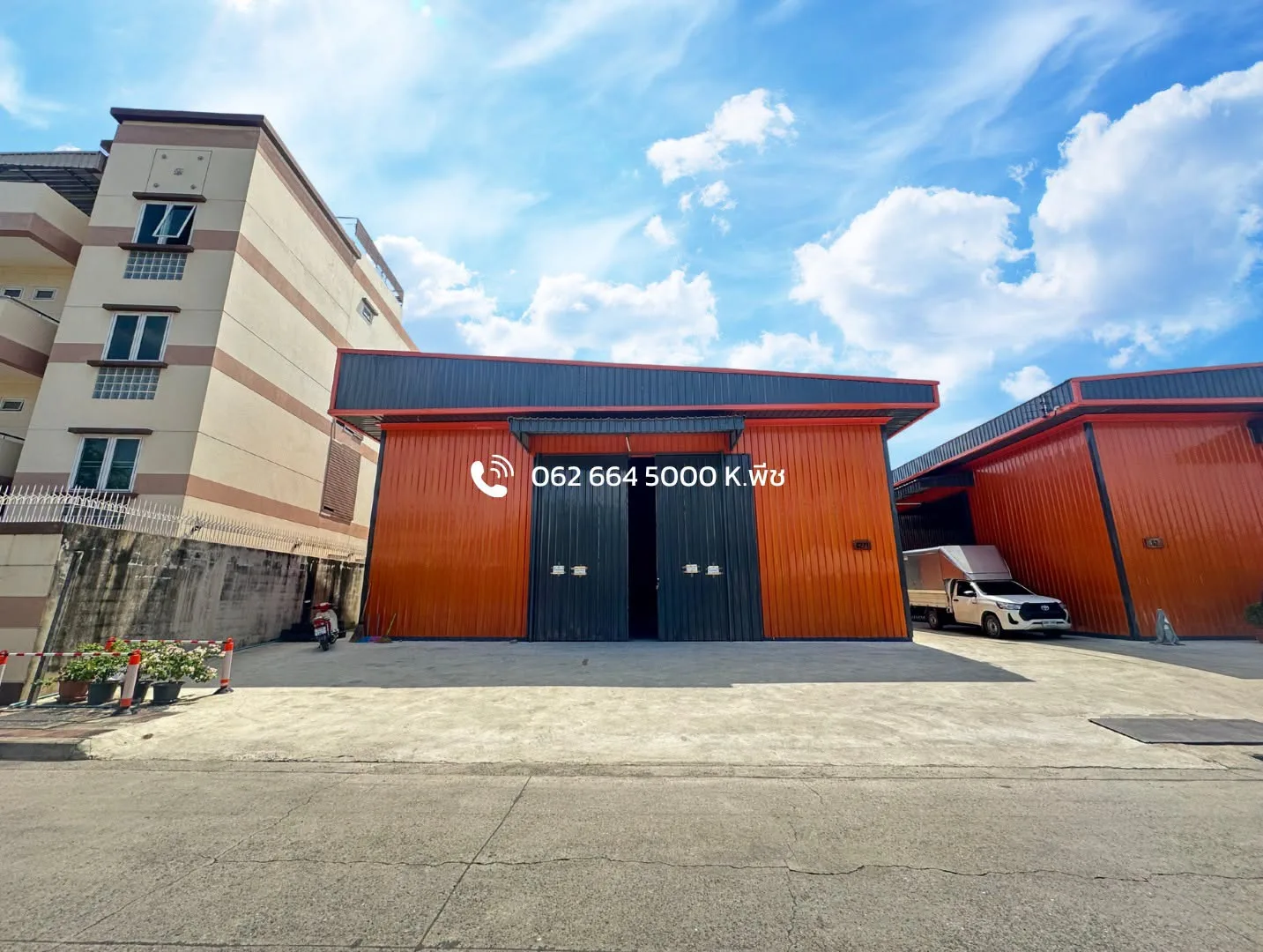 โกดังลาดพร้าว วังทองหลาง ใกล้รถไฟฟ้า ใกล้ทางด่วน - 308 ตร.ม. มุม 1